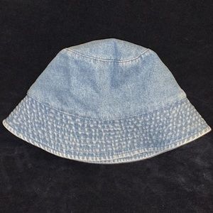 GAP bucket hat